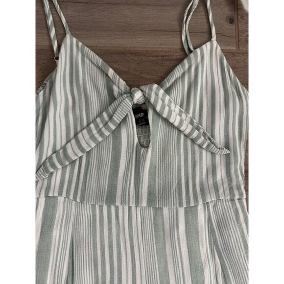 MINKPINK Low Tide Tie Front Cropped Jumpsuit Green White XS - Picture 4 of 10